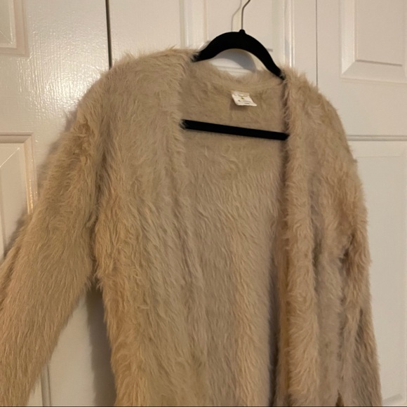 Vici Handful Pocketed Fuzzy Cardigan in Cream/Beige - Picture 4 of 5